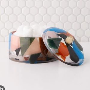 Multicolor Resin Bathroom Accessories Set